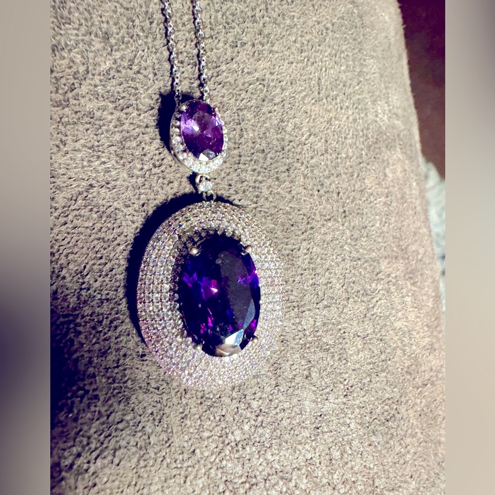 Necklace & pendant